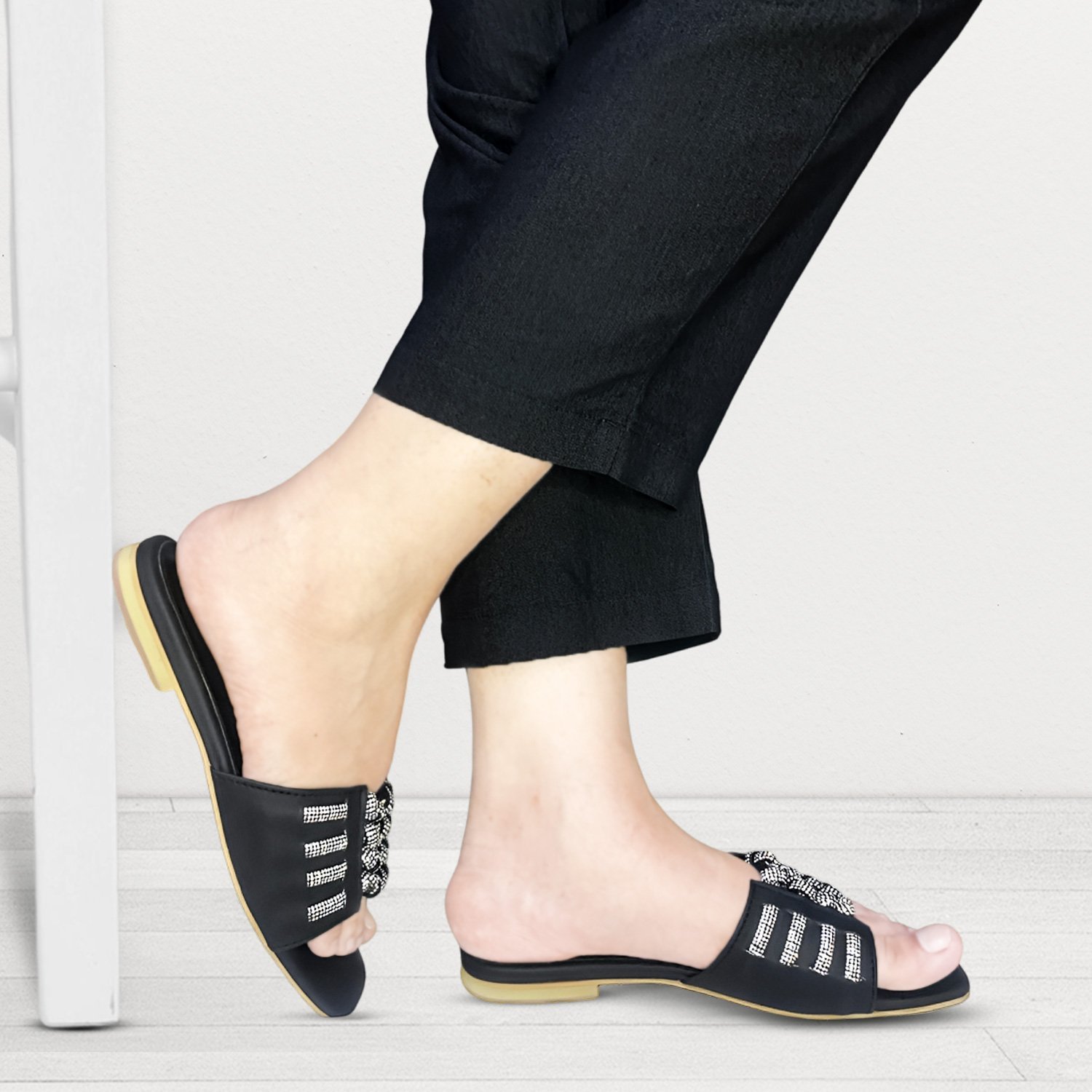 BELLA PREMIUM FLATS | BLACK - Image 2