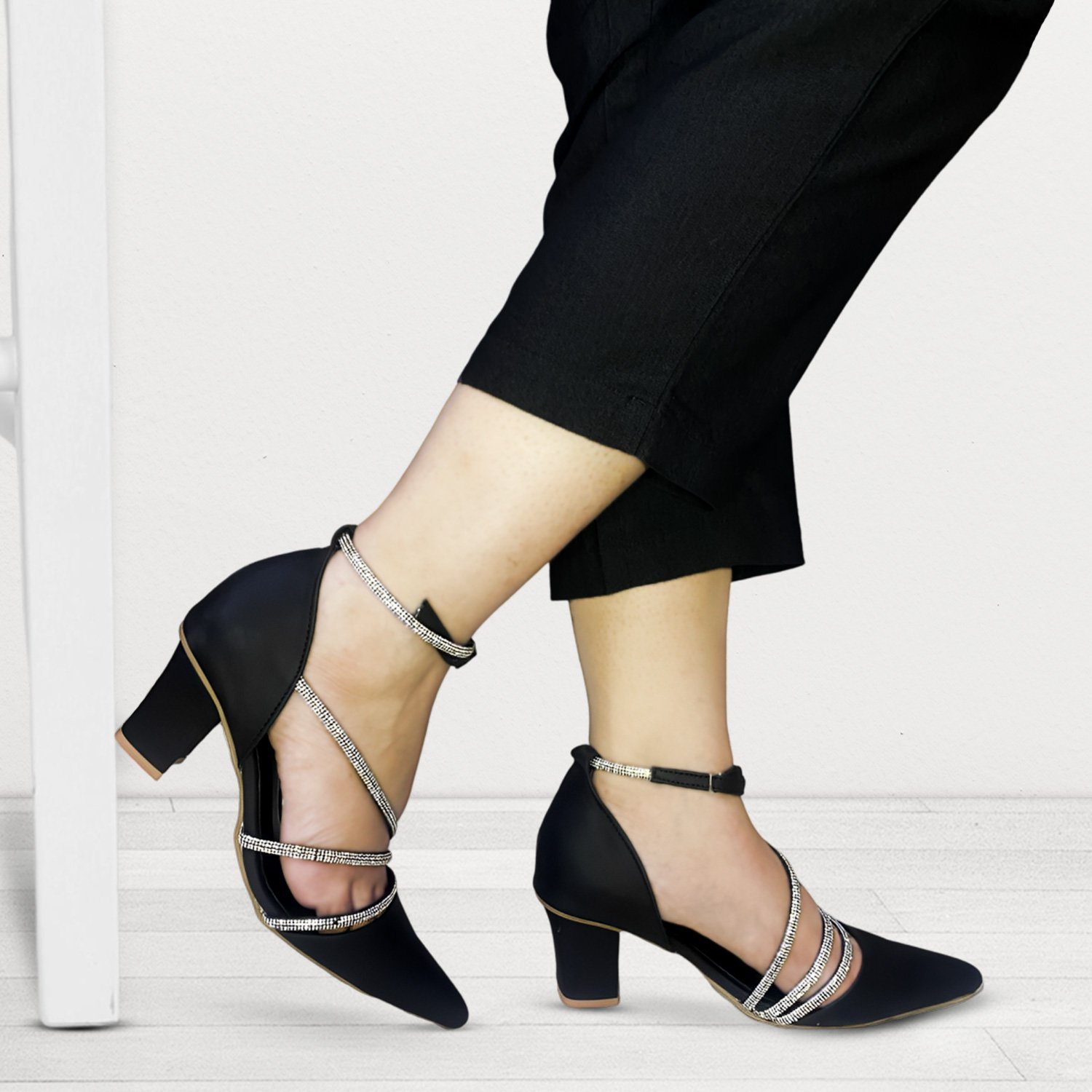 AYRA HEEL SANDAL | BLACK
