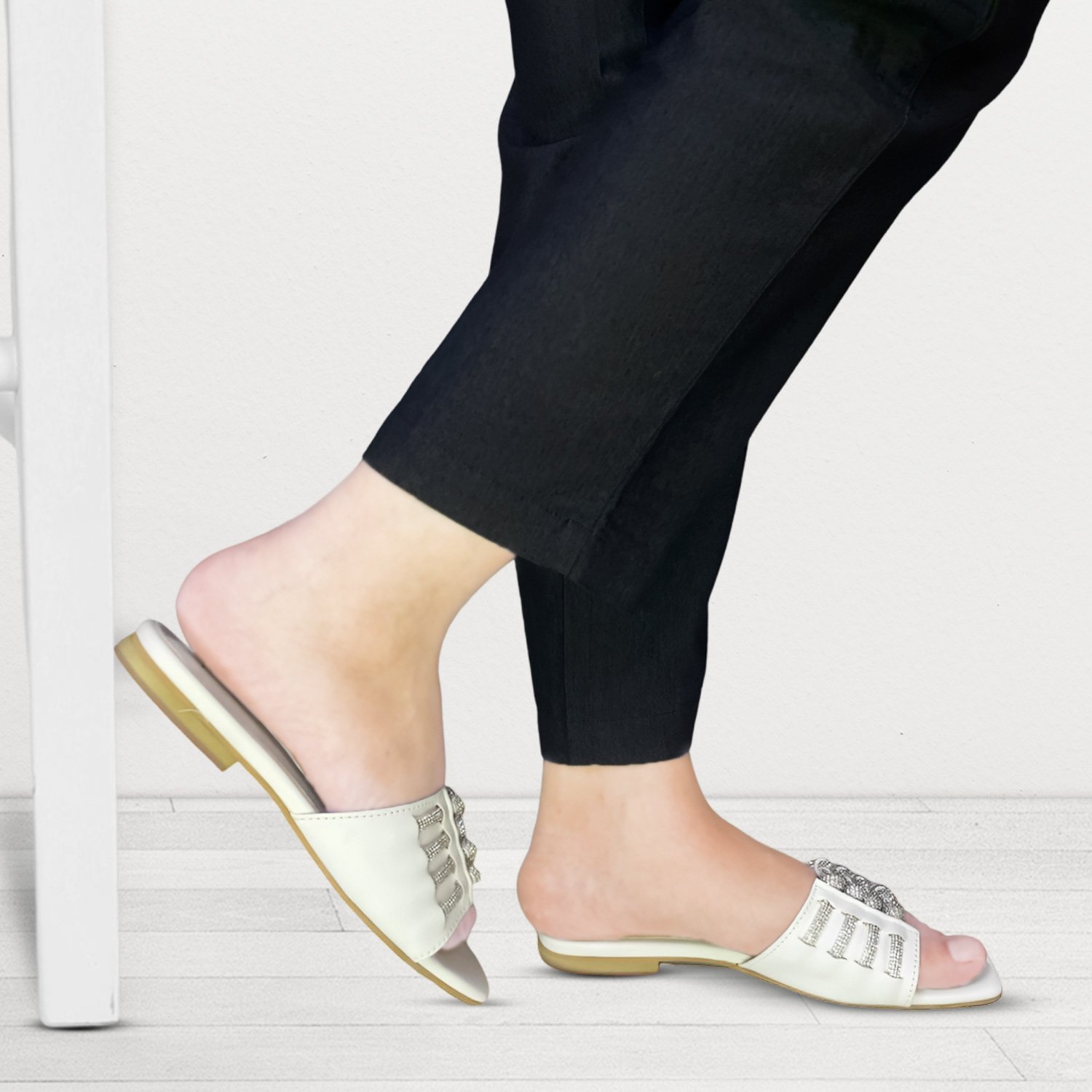 BELLA PREMIUM FLATS | WHITE - Image 2