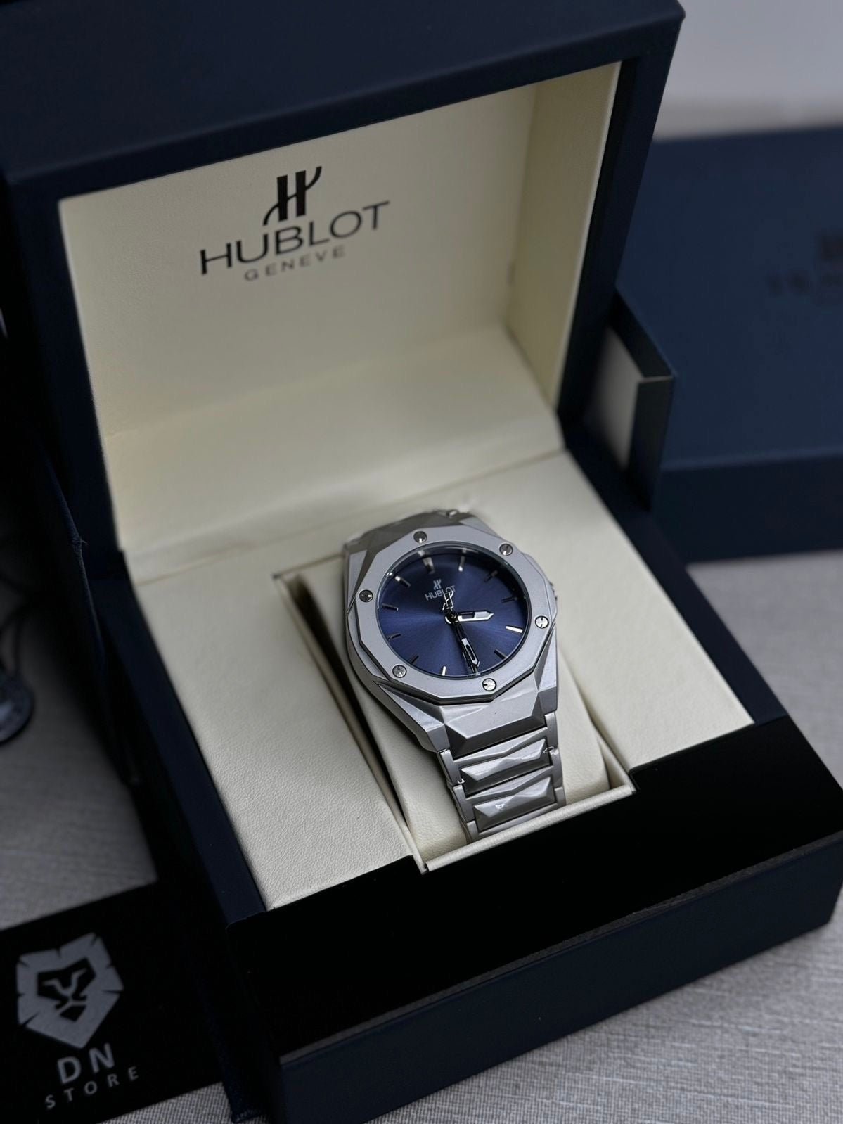 Hublot Cut - Image 2