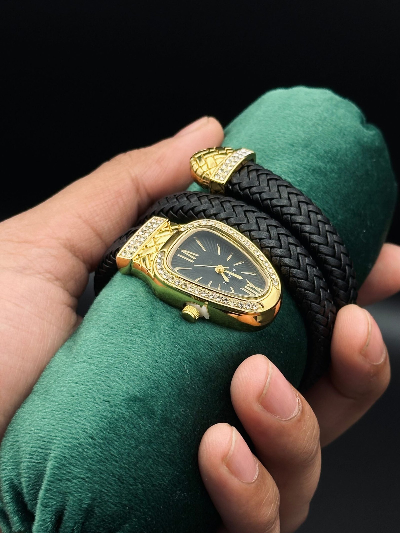 Ladies Snake Watch Leather-Straps - Image 3