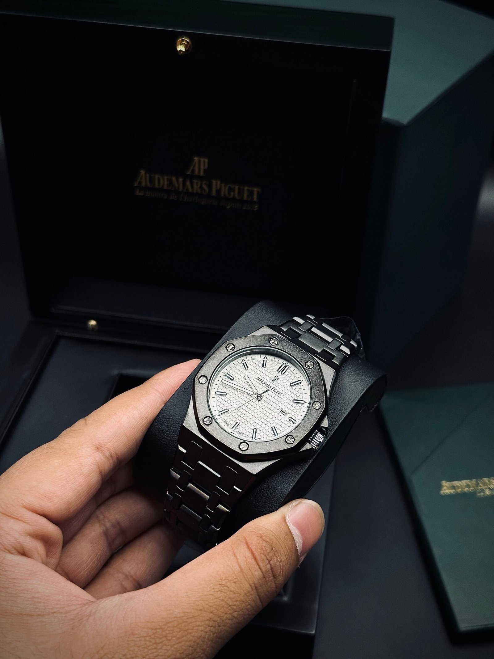 Audemars Piguet Royal Oak - Image 2