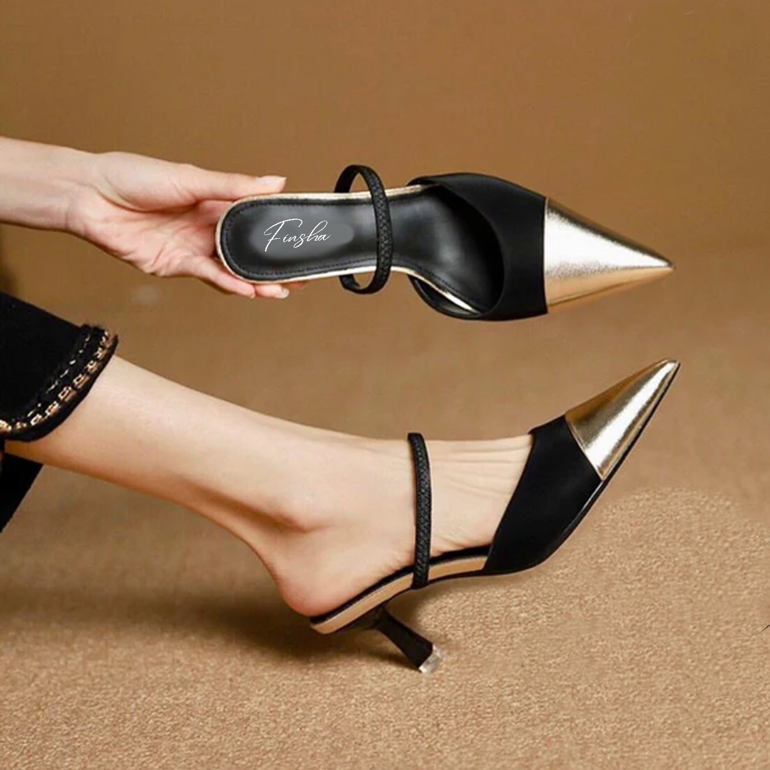 EVELINE PREMIUM MULE | GOLD & BLACK